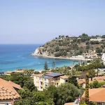 Διαμέρισμα Acquamarina, Family With Pool - 300 Meters From The
