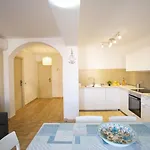 Acquamarina, Family With Pool - 300 Meters From The
