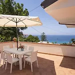 Διαμέρισμα Acquamarina, Family With Pool - 300 Meters From The *