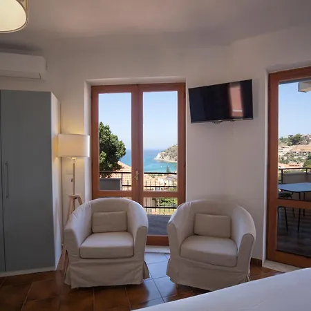 Acquamarina With Pool And Sea View - 300 Meters From The