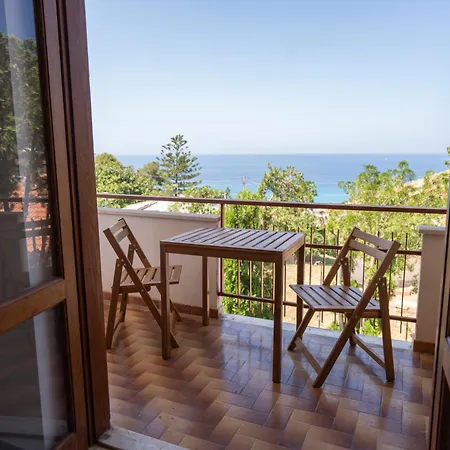 아파트 Acquamarina With Pool And Sea View - 300 Meters From The *