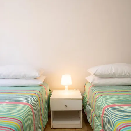 Апартаменты Acquamarina With Pool And Sea View - 300 Meters From The Санта-Мария