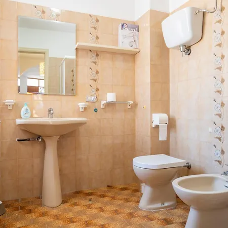 Acquamarina With Pool And Sea View - 300 Meters From The Санта-Мария