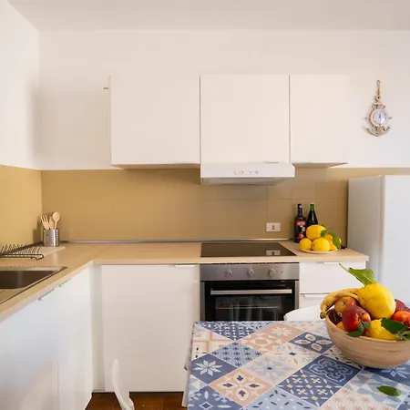 아파트 Acquamarina With Pool And Sea View - 300 Meters From The 산타마리아