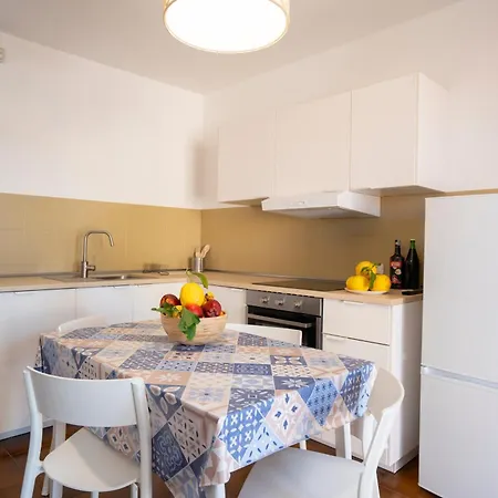 아파트 Acquamarina With Pool And Sea View - 300 Meters From The 산타마리아