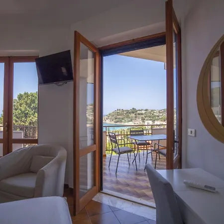 Acquamarina, Family With Pool - 300 Meters From The