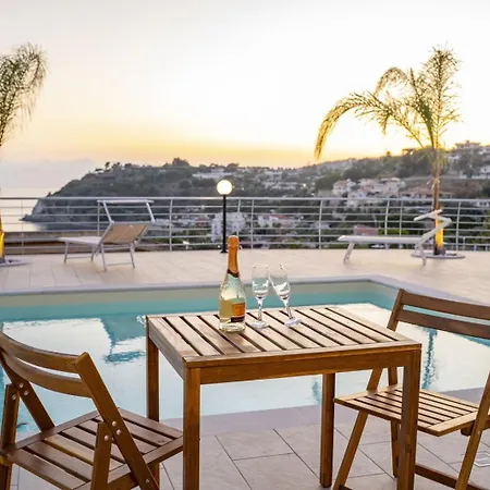Appartamento Acquamarina, Family With Pool - 300 Meters From The