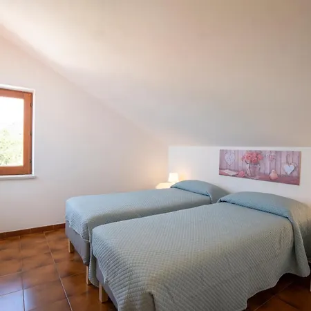 Appartamento Acquamarina, Family With Pool - 300 Meters From The Santa Maria (Vibo Valentia)