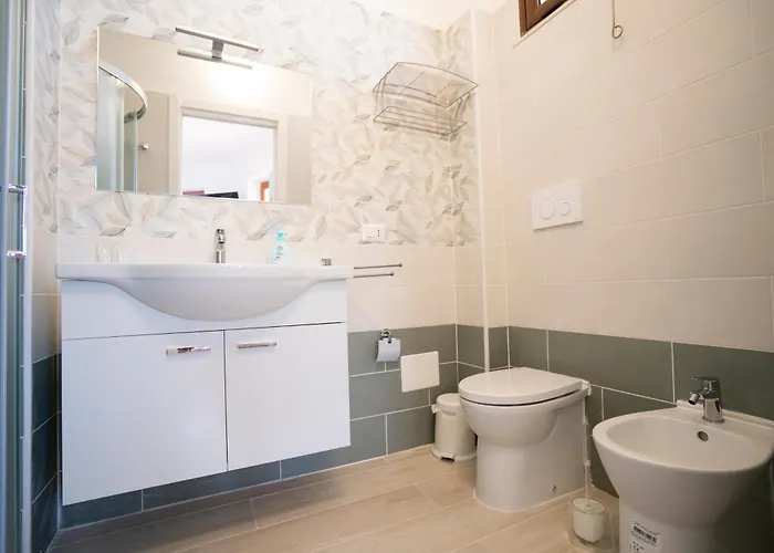 Villa Acquamarina, Family Apartments With Pool - 300 Meters From The Beach