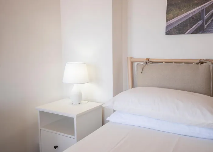 Villa Acquamarina, Family Apartments With Pool - 300 Meters From The Beach *