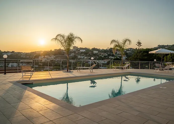 Apartman Villa Acquamarina, Family Apartments With Pool - 300 Meters From The Beach Santa Maria