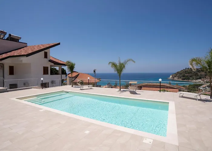 Villa Acquamarina, Family Apartments With Pool - 300 Meters From The Beach Apartman