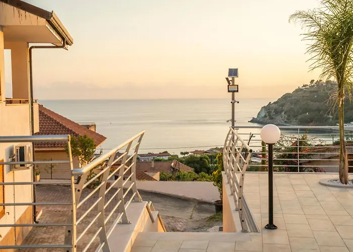 Apartman Villa Acquamarina, Family Apartments With Pool - 300 Meters From The Beach *