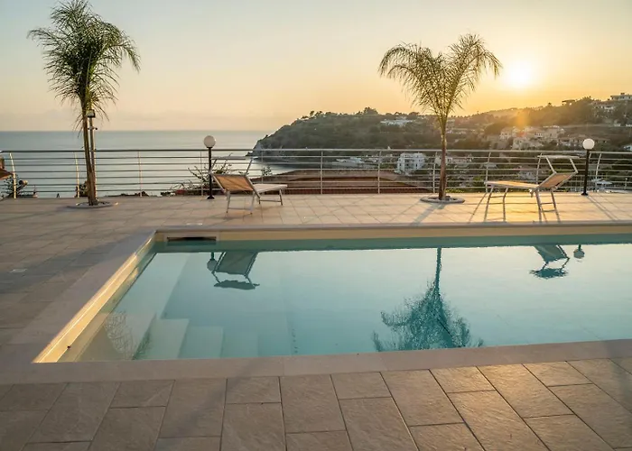 Villa Acquamarina, Family Apartments With Pool - 300 Meters From The Beach Apartman Santa Maria