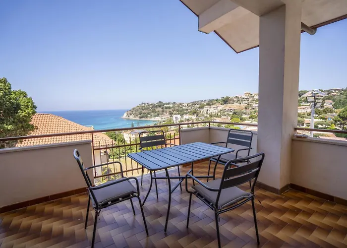 Acquamarina, Family With Pool - 300 Meters From The Daire