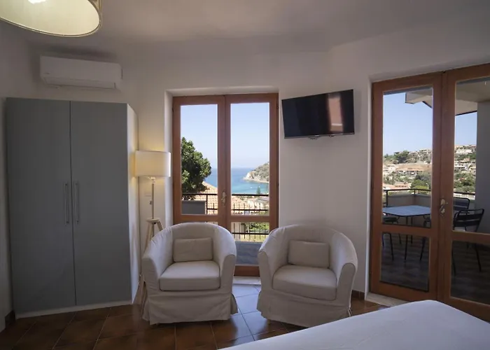Acquamarina, Family With Pool - 300 Meters From The Daire