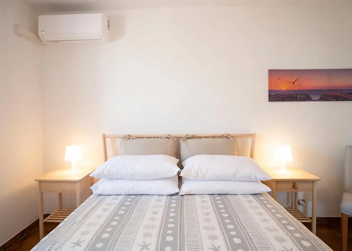 Lägenhet Acquamarina, Family With Pool - 300 Meters From The *