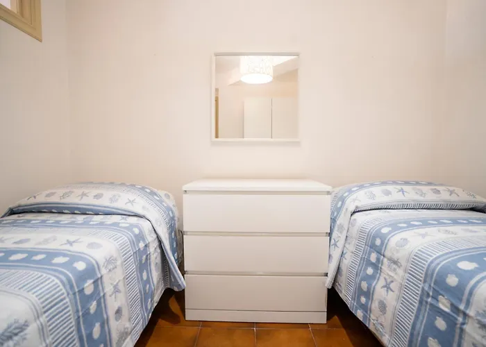 Acquamarina, Family With Pool - 300 Meters From The Lägenhet Santa Maria (Vibo Valentia)