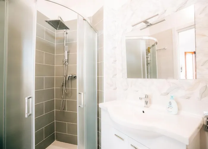 Lägenhet Acquamarina, Family With Pool - 300 Meters From The