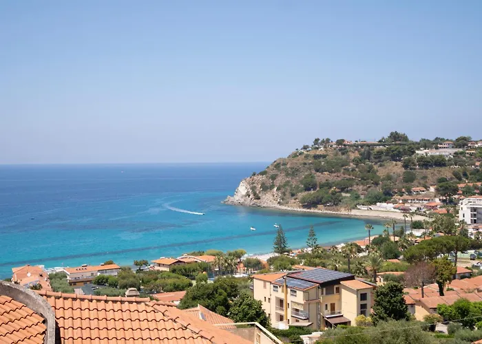 Acquamarina, Family With Pool - 300 Meters From The Lägenhet Santa Maria (Vibo Valentia)