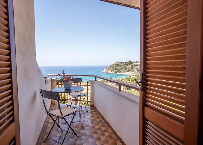 Acquamarina, Family With Pool - 300 Meters From The