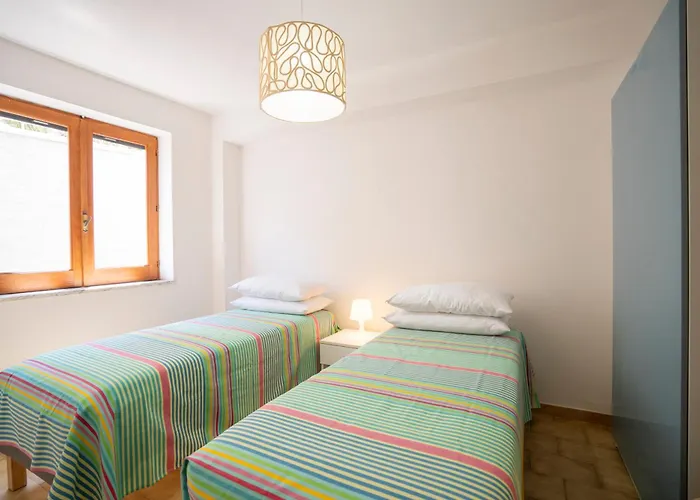 Acquamarina, Family With Pool - 300 Meters From The